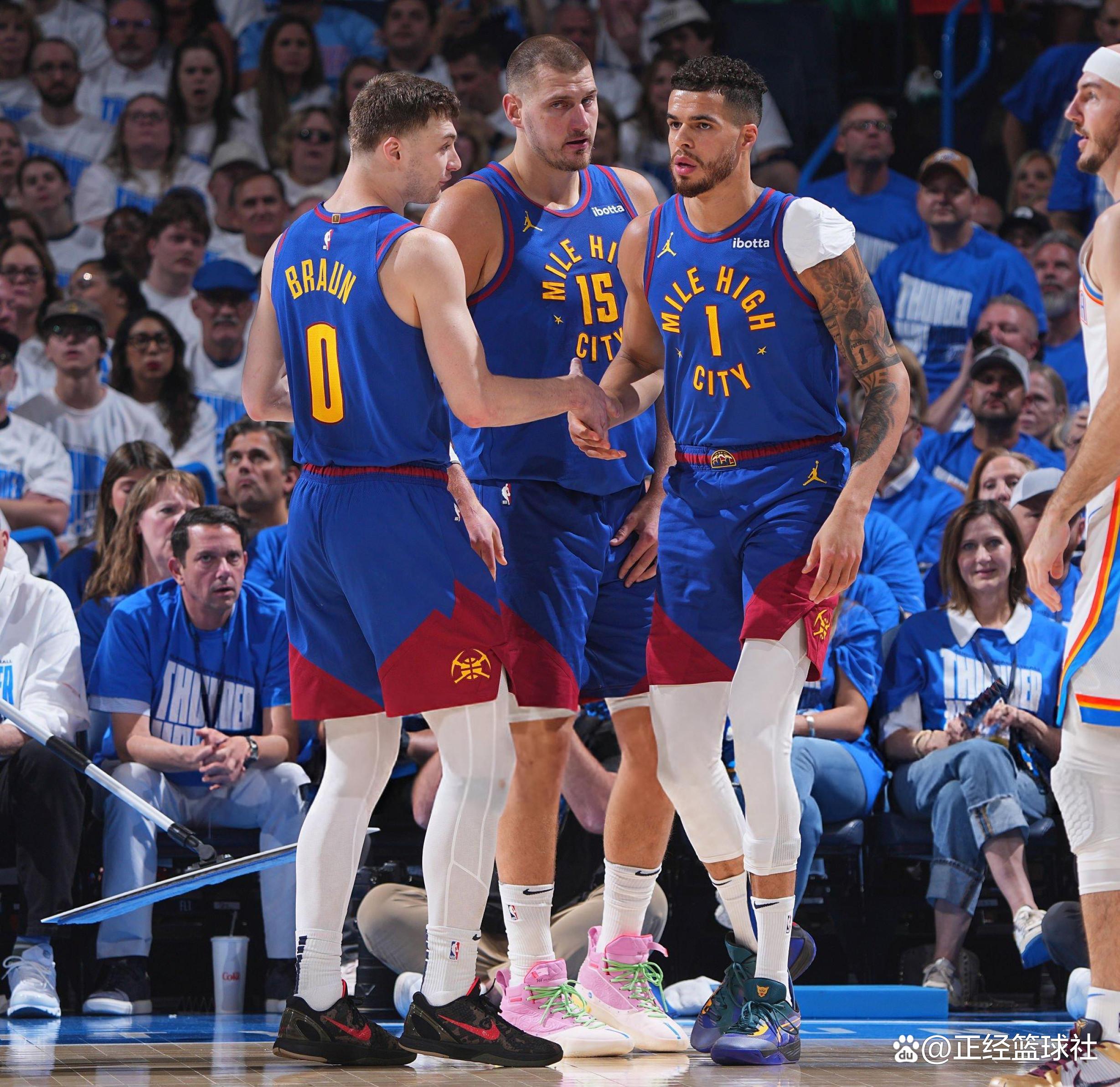 巴塞罗那总监在酒店会见拉什福德的经纪人；利物浦右后卫赛季报销；曼联名宿猛夸赖斯；