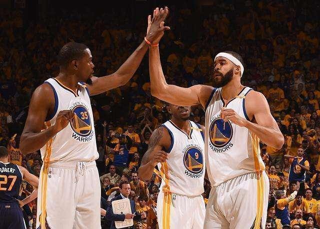 小科普：杨瀚森两次换下开拓者被打出10-0和13-0，最后输23分