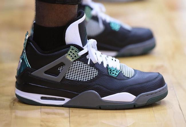 东契奇38分10板10助攻马刺再胜湖人，湖人依旧需要詹姆斯