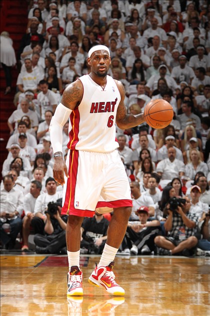 腾讯新游杀进畅销榜，上线不到两周营收超500万美元｜欧美出海秀