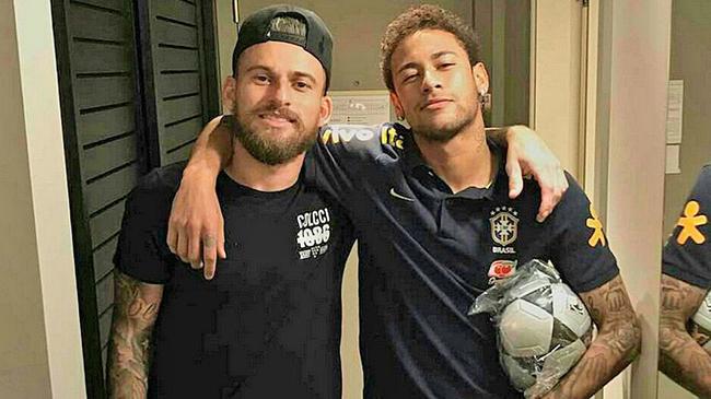 势不可挡！拜仁13胜2平、打进55球，创造德甲同期最佳纪录