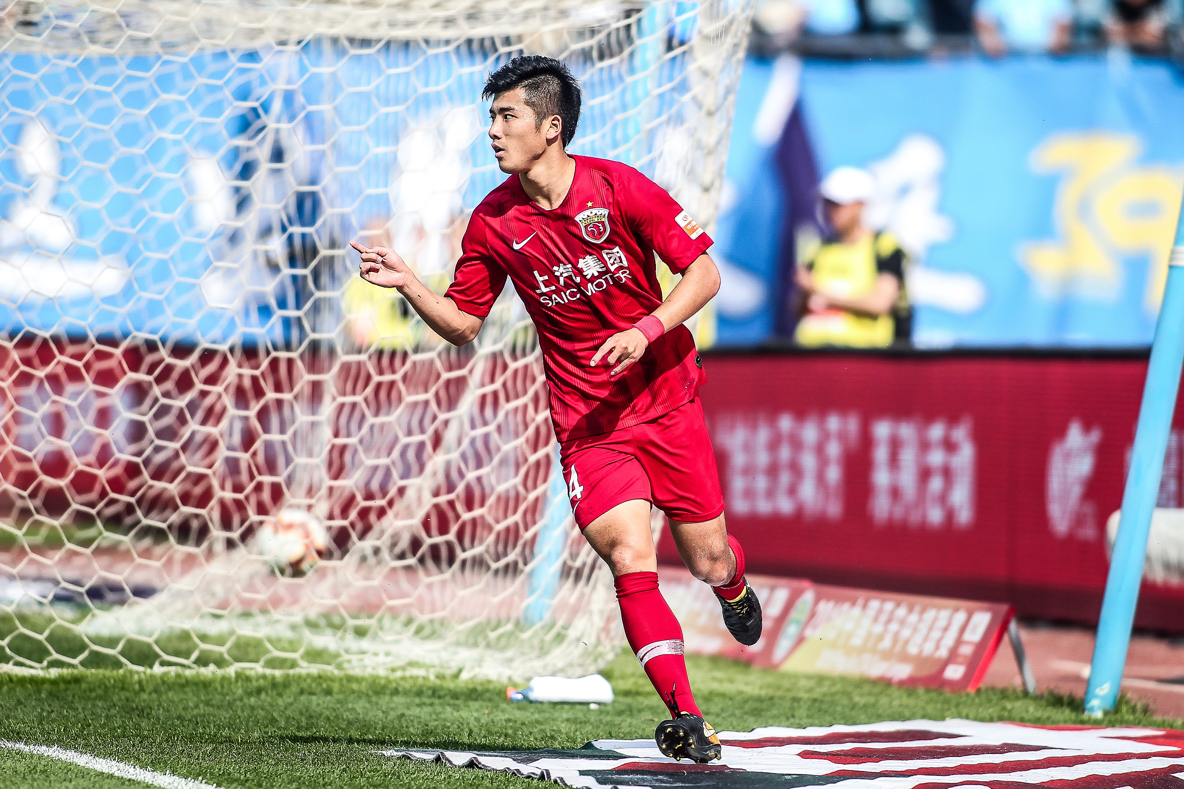 103秒！维尼修斯被取消的点球，创欧冠使用VAR以来最快