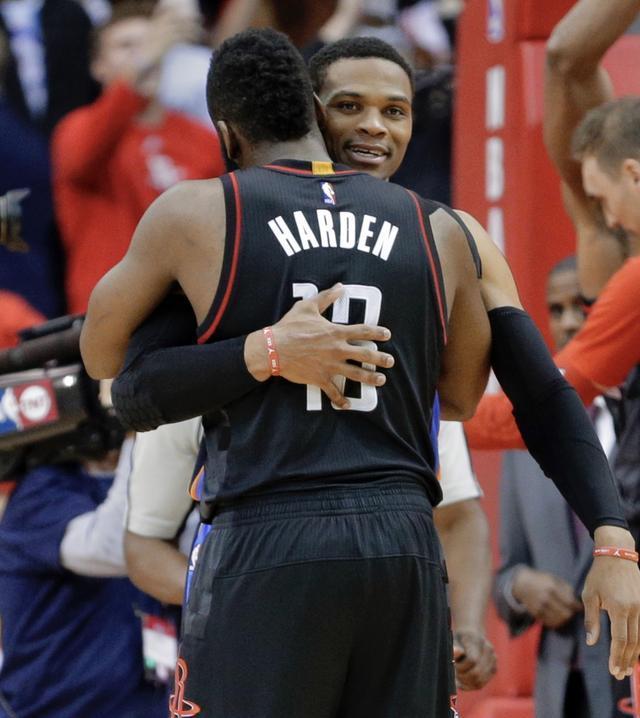 张皓嘉关键底线球又差点失误，必须挨骂了＂