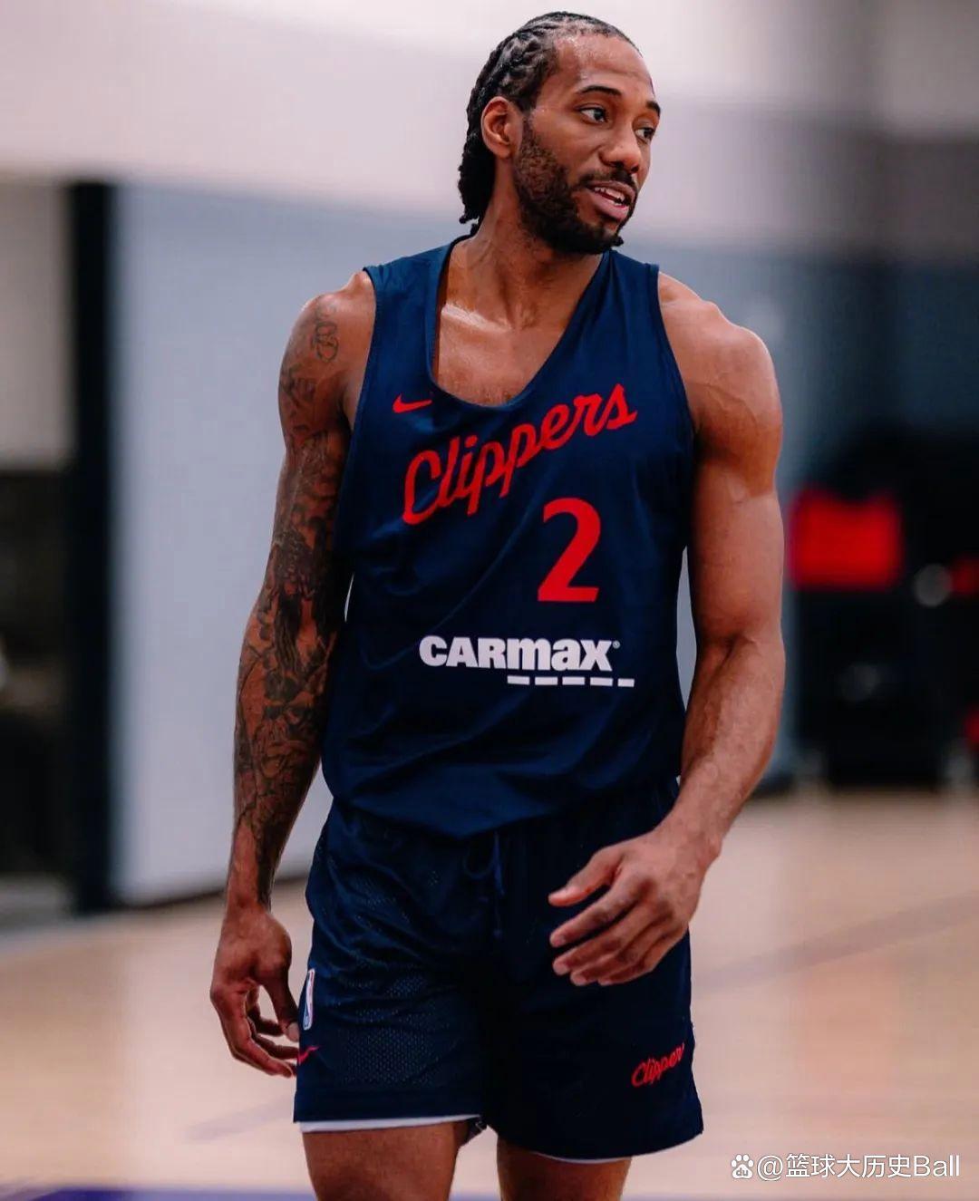 “湖人侠”再度发力！马刺一忍再忍苦吞逆转 文班轰30+5有力无处使