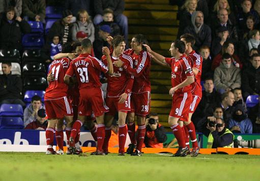 巴里·邦兹在旧金山巨人队完成 400 轰、400 盗，确立其历史地位