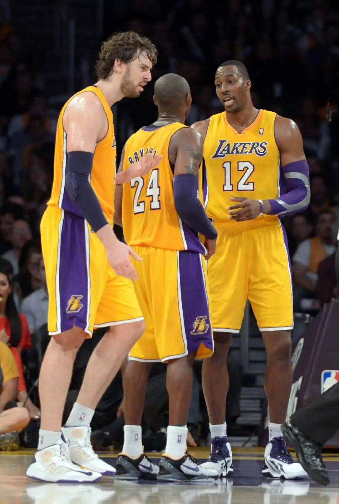 莱比锡6-0大胜法兰克福，迪奥曼德戴帽，鲍姆加特纳一射两传