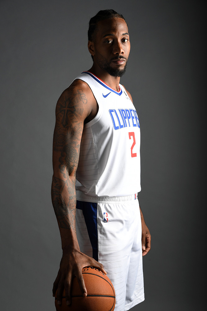 世体：西甲派代表考察巴萨临时球场，确保与瓦伦比赛顺利进行